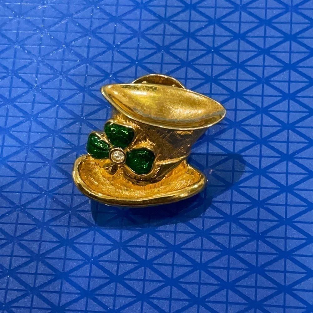 Vintage Signed Avon Green Enamel Clover Hat Pin